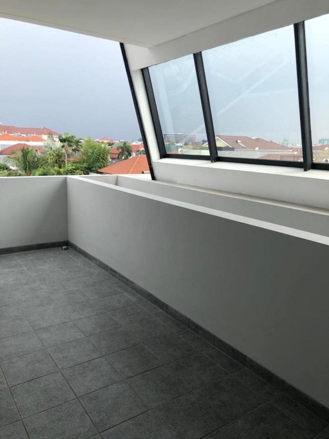 Oyo Life 92770 Cozy Puri 22 Hotel Jakarta Exterior photo